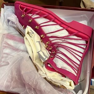Fuchsia Strappy sandals with Gold Accents